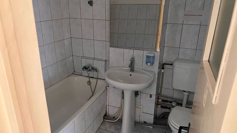 Vanzare Apartament decomandat 2 camere, bloc 1980, 1 min metrou Obor - Poză 1