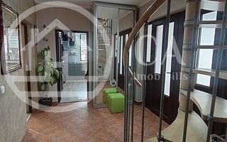 Casa de vnzare 4 camere pe zona Rogerius, Oradea. - Poză 3