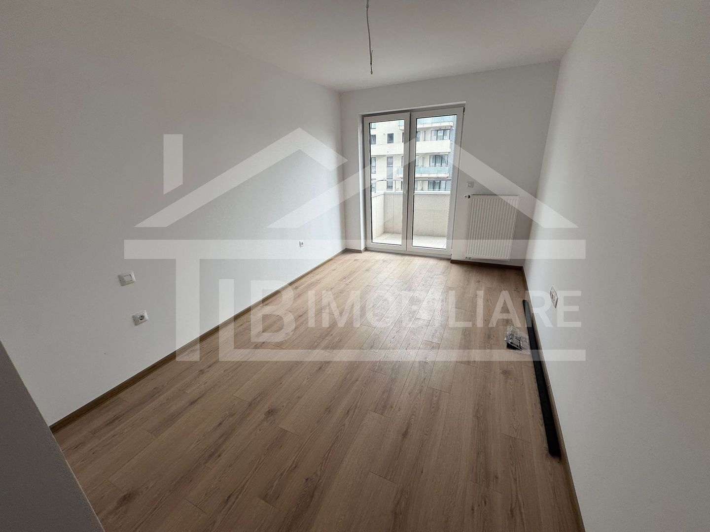 Apartament cu 3 camere, 80mp, parcare, boxa, Zona Maurer - Poză 5