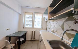 Apartament cu trei camere in inima cartierului Titan - Poză 8