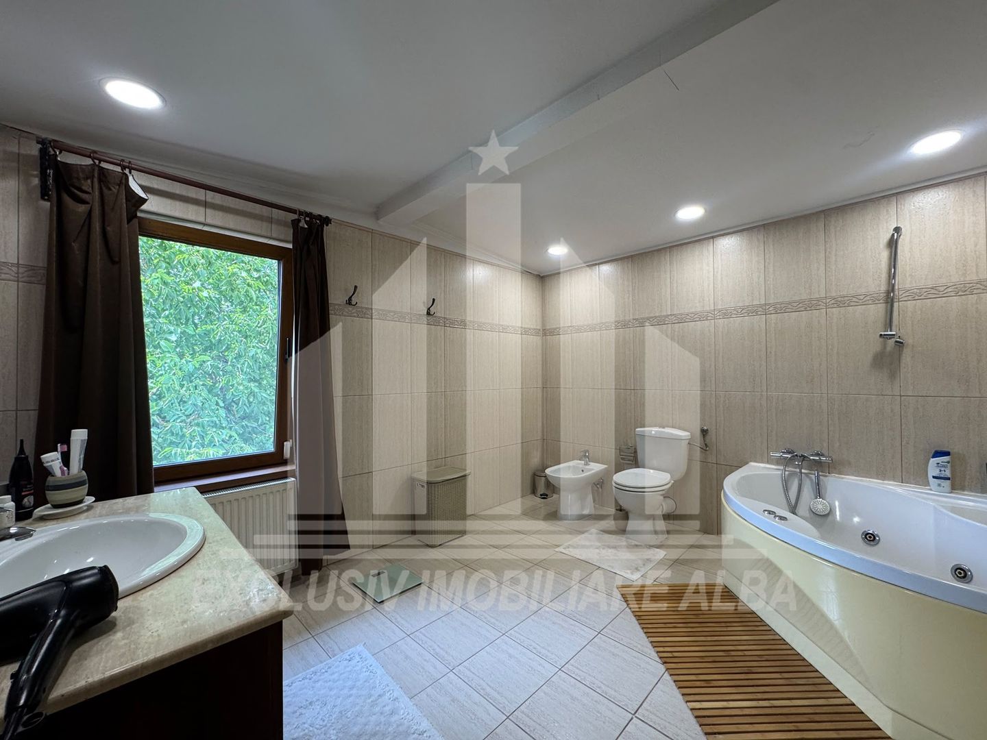 Casa individuala | Piscina | 250 mp | 1759 mp teren | Micesti - Poză 8