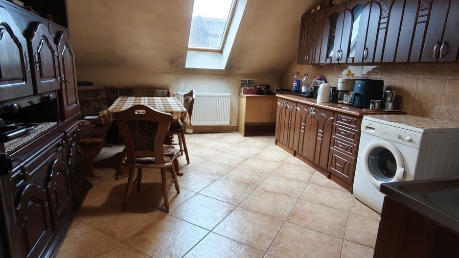 Casa de locuit Central 310 mp utili + 2 spatii comerciale de la strada - Poză 6