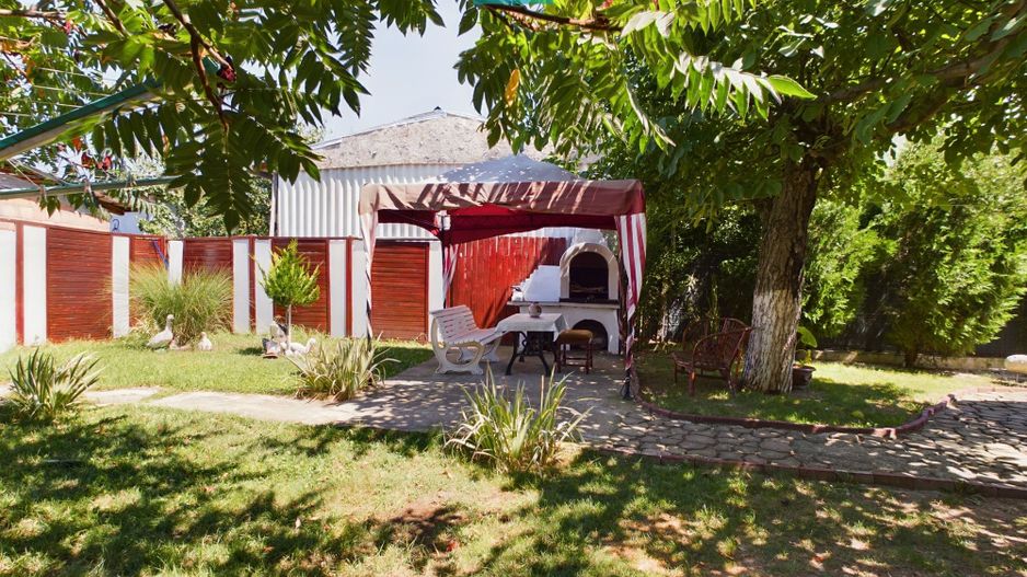 Casă stil conac pe drumul Cetății - Șiria - Poză 13