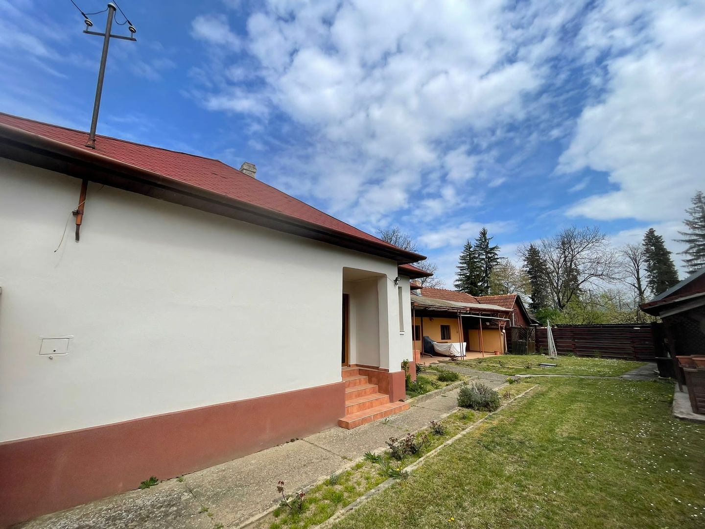 Casă de vânzare în Vașcău–natură, liniște și confort modern- 72000 Eur - Poză 13