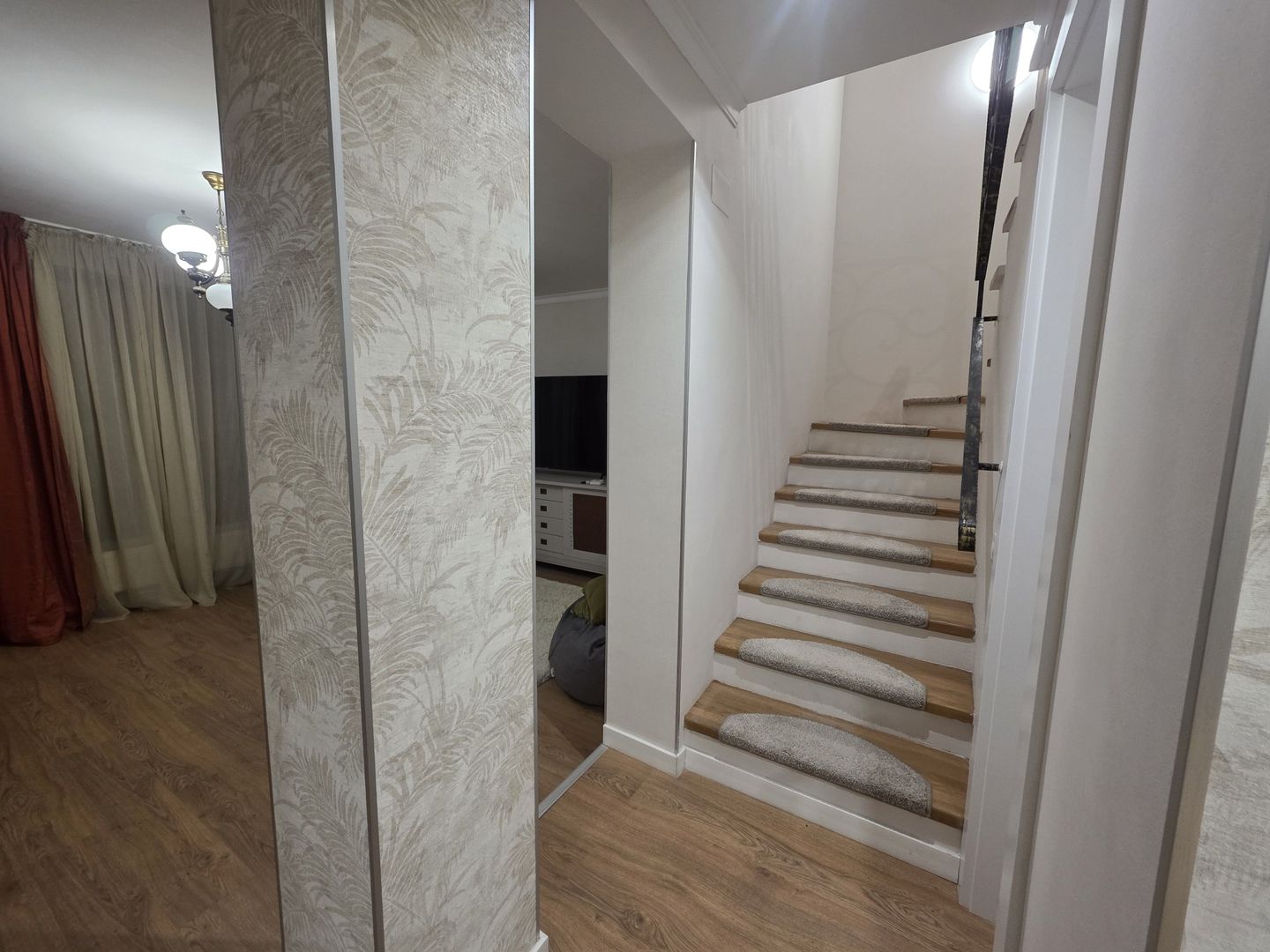 Vilă 4 camere | Vis-a-vis Porsche Nord | Pipera | Curte 200 mp | Garaj - Poză 8
