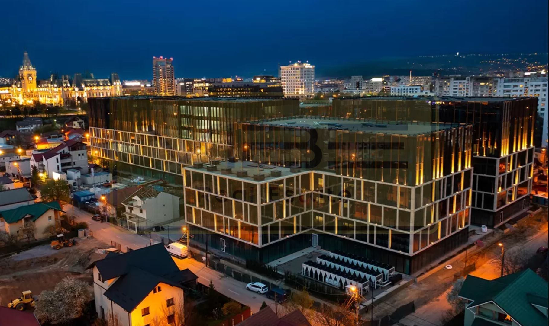 Apartament 3 camere 2 bai parcare 10 min Palas Campus - Poză 1