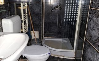 Apartament cu 3 camere - zona semicentrala - Poză 7