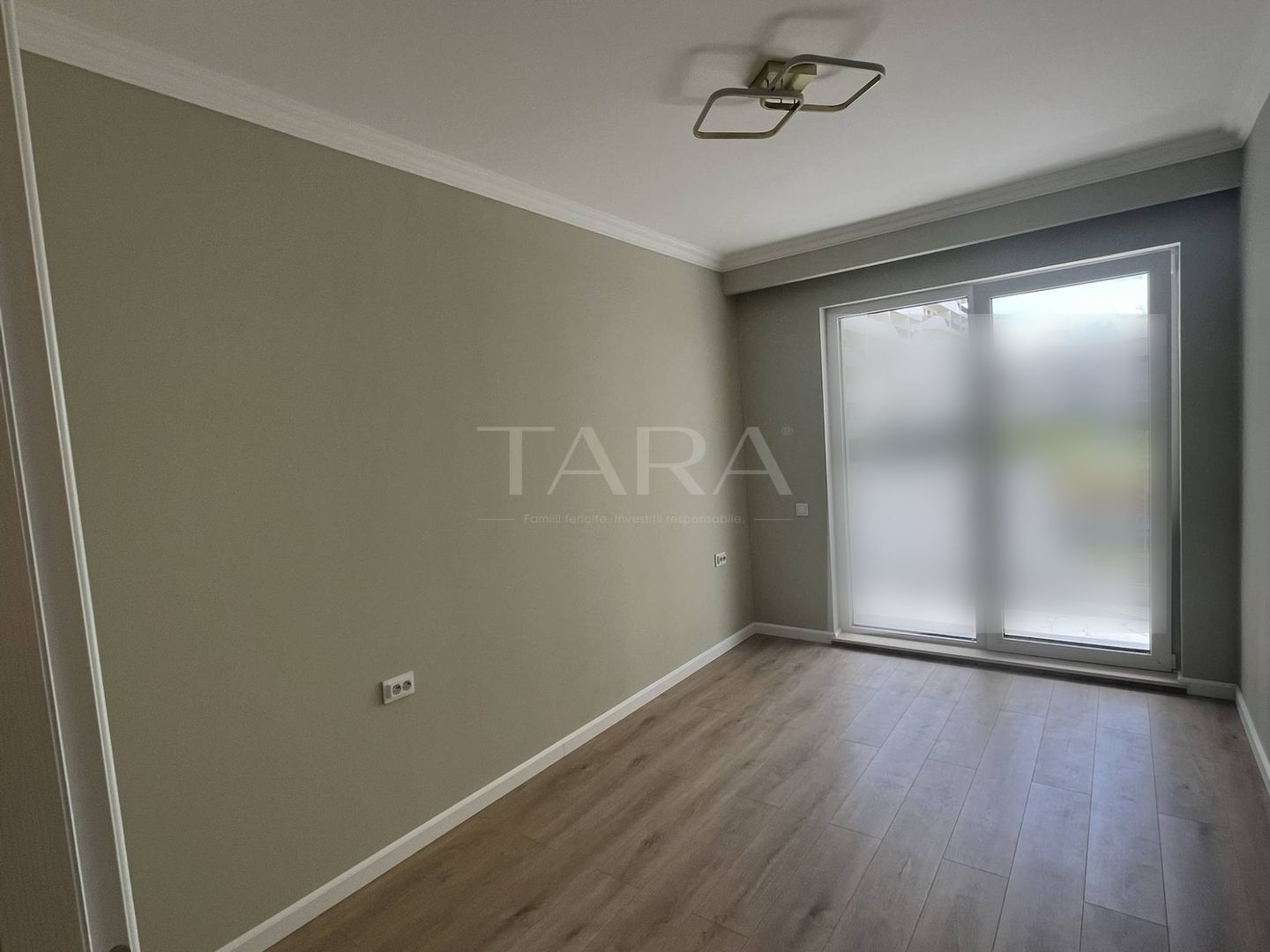 Apartament nou 3 camere, terasă de 14 mp, parcare subterană, Florești. - Poză 2