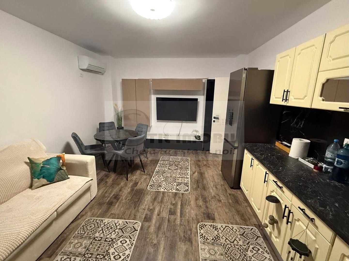 Apartament 2 camere – Grădină proprie – Vedere Lac Aroneanu - Poză 3