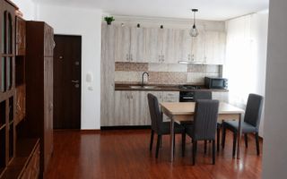 Apartament cu parcare zona centrala - Poză 1