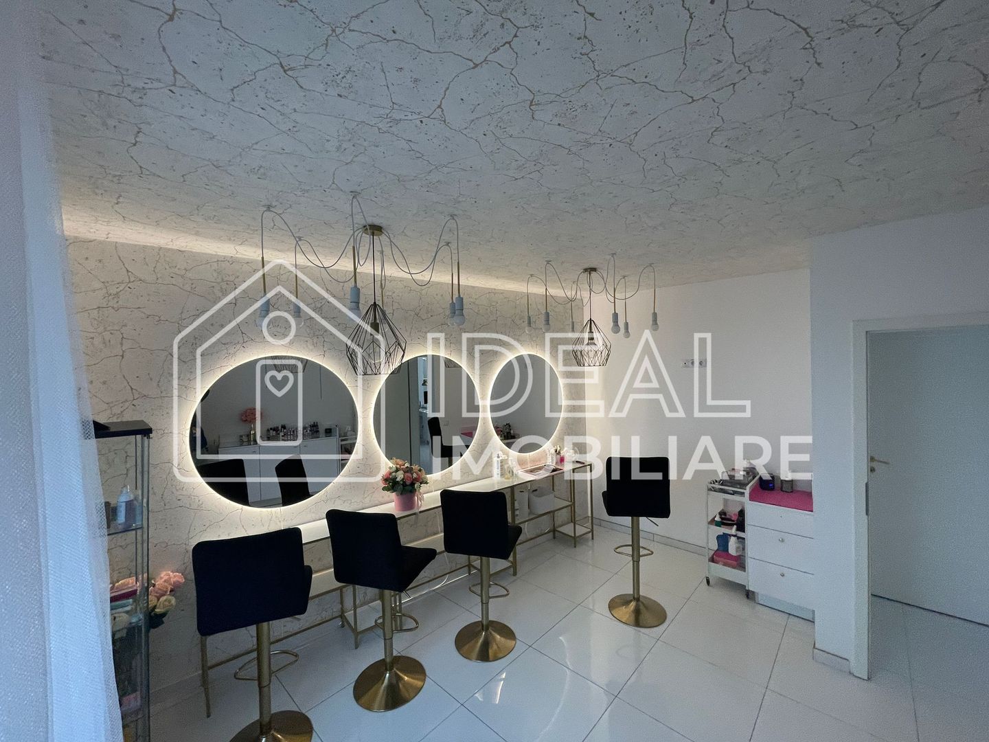 Spatiu Comercial cu 4 locuri de parcare, in Cartierul Arhitectilor - Poză 2