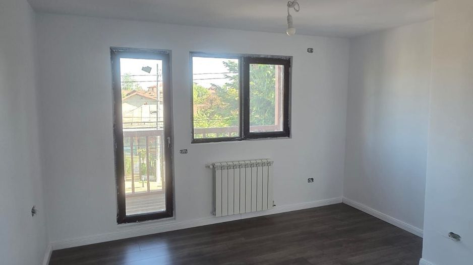 Vila Modernă și Complet Renovată în Otopeni – Oferă Confort și Accesibilitate - Poză 10