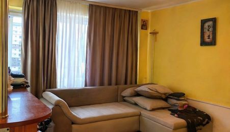 De vanzare apartament cu 4 camere, Dunarea Mall, 89.000 euro