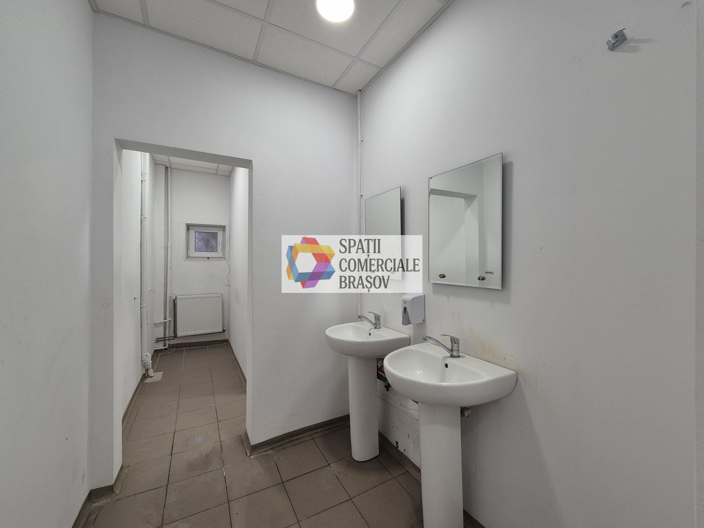 Spatiu comercial de inchiriat Brasov cu vad - 202 mp - Poză 9