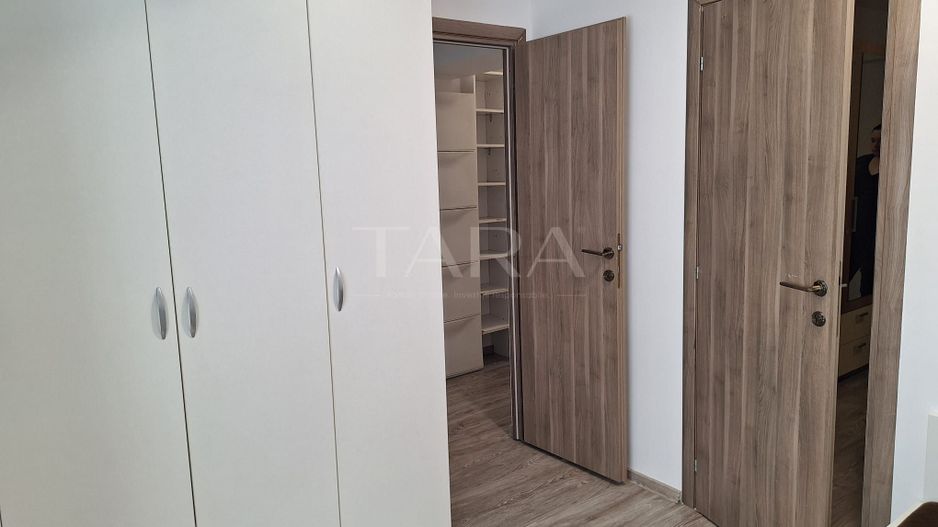 Apartament cu 4 Camere, Europa,  Parcare Subterană. - Poză 12