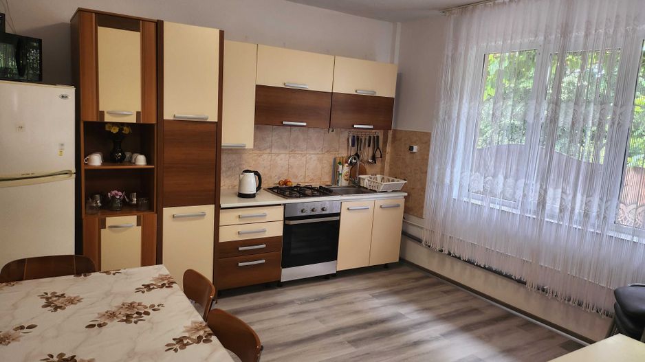 Închiriere vilă 7 camere, Eforie Nord | Termen lung - Poză 2