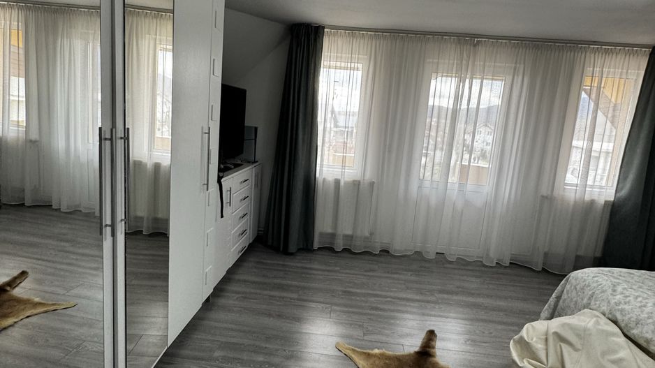 Casa de Vânzare cu lac - Poză 11