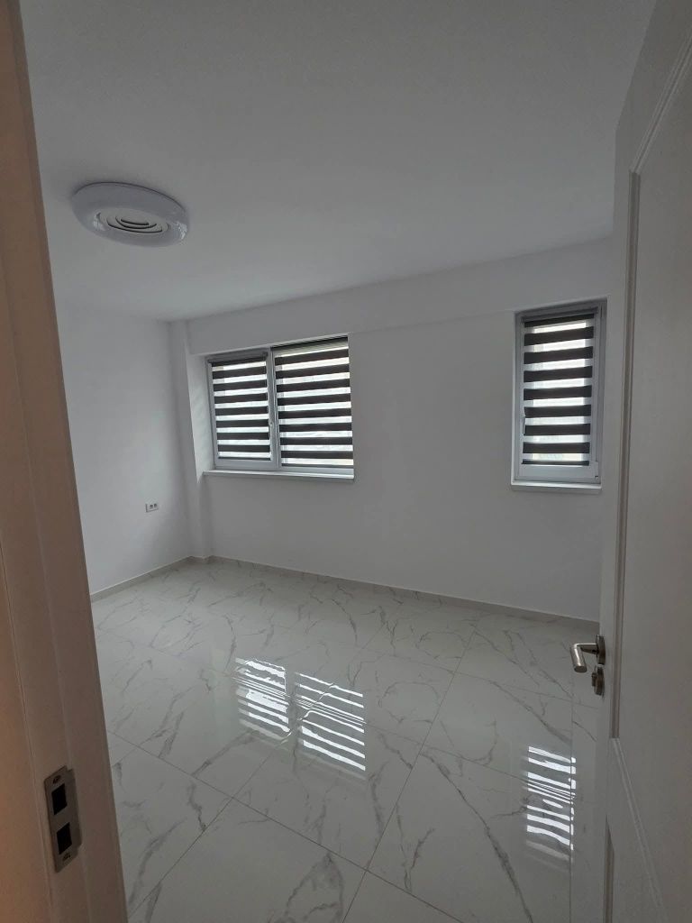 Apartament 2 camere 63mp + loc de parcare capat Pacurari 110000 euro - Poză 3