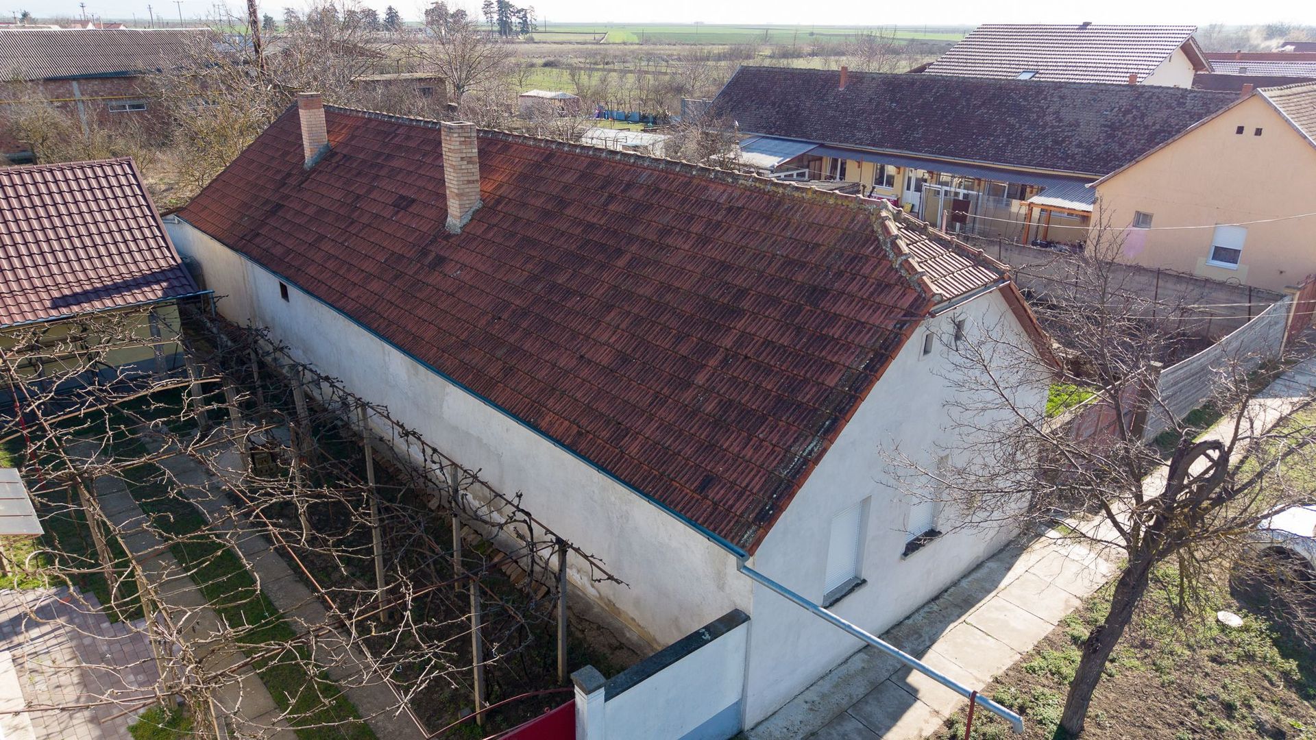 Casă  Sântana cu 3 camere și panouri fotovoltaice - Poză 9