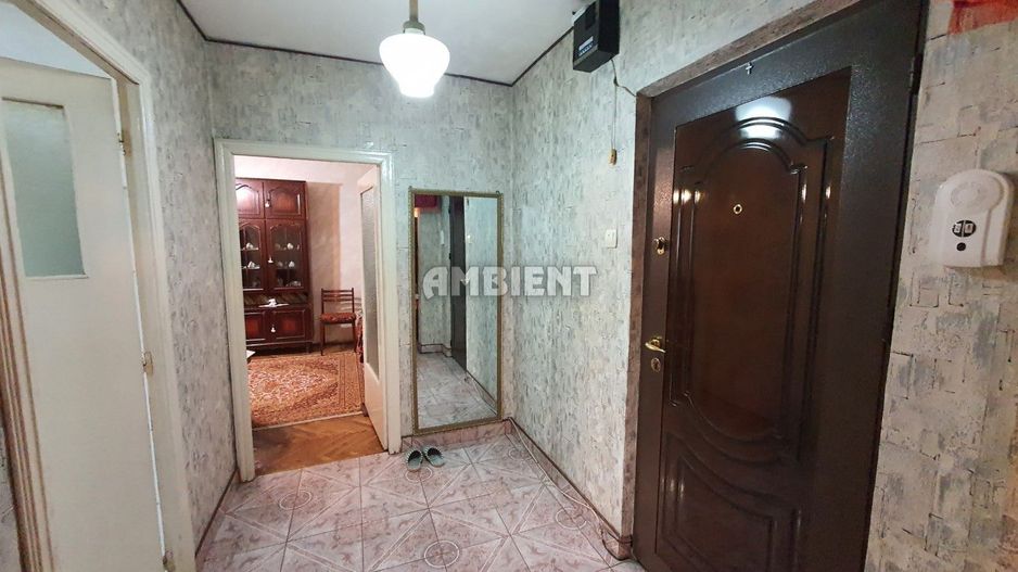 Apartament 3 camere, etaj 2, zona TRAIAN; - Poză 2