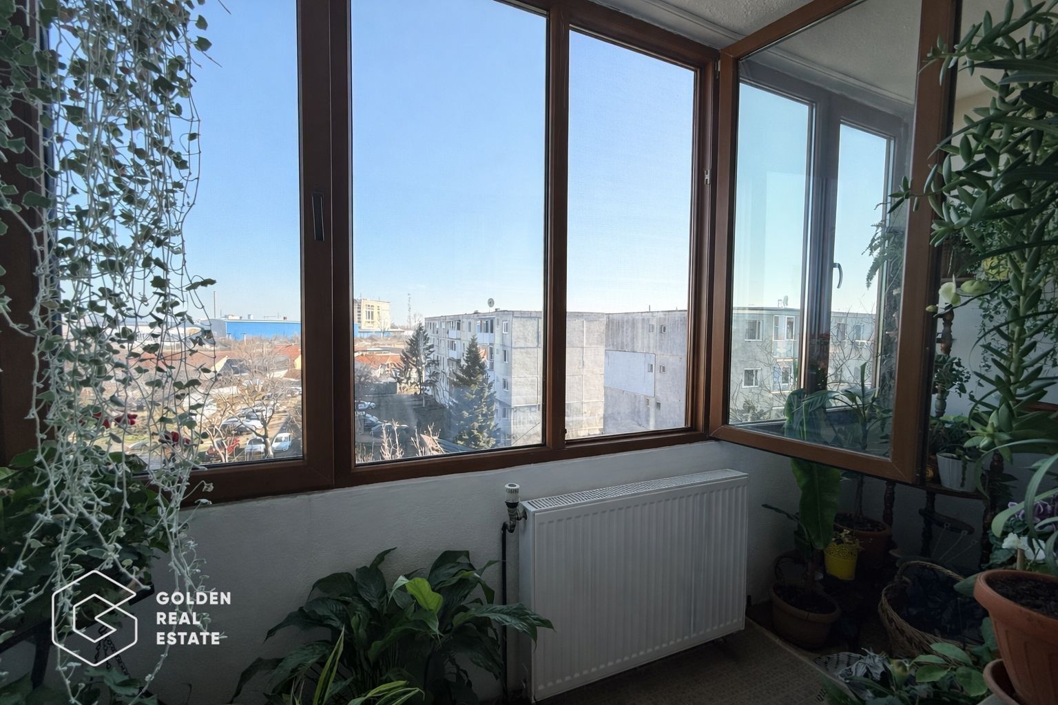 Apartament 5 camere decomandat, cu garaj si boxa, zona Vlaicu - Poză 14