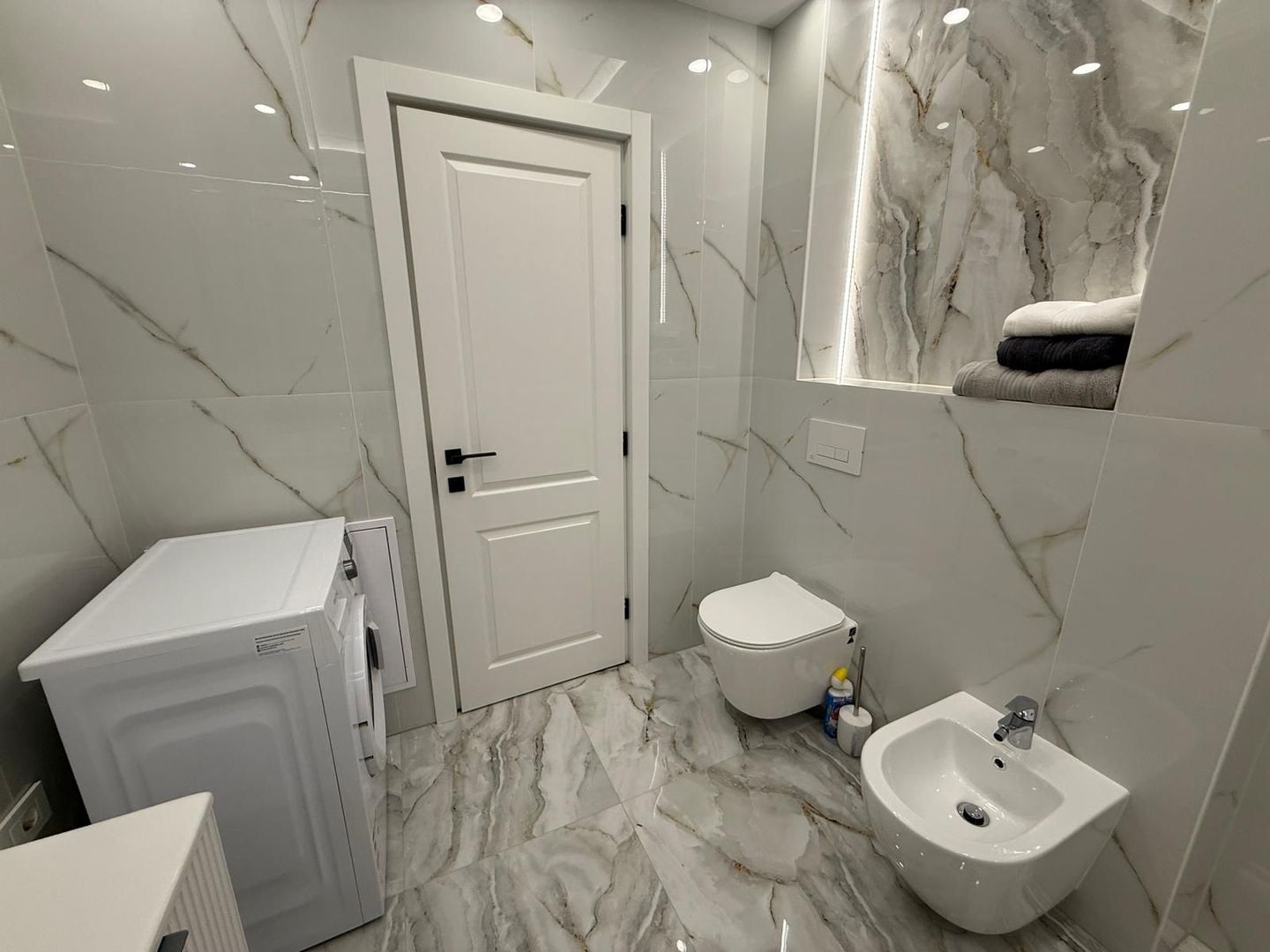 Apartament LUX 104 MP | Rădăuți | 2 Băi | Open Space | Etaj 1 - Poză 10