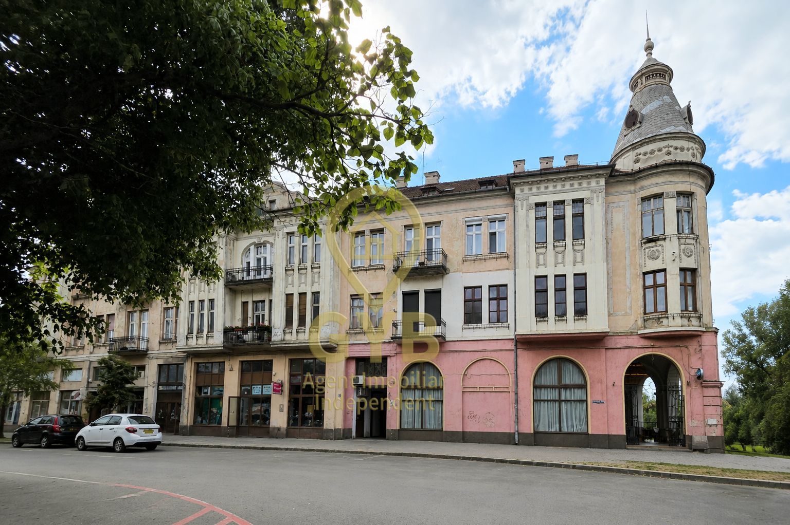 De vânzare apartament în clădire istorică * Ultracentral * Piața Gojdu - Poză 3