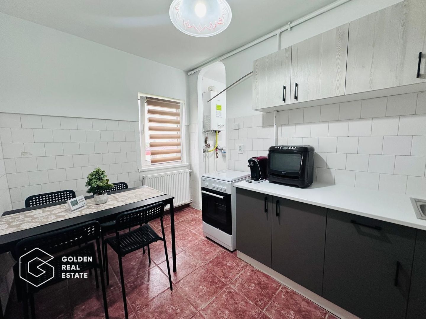 Apartament 2 camere,  zona Alfa, aproape de tramvai - Poză 5