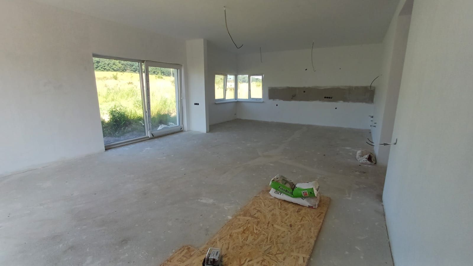 Casă individuală - Corunca-1460 mp teren - Poză 4