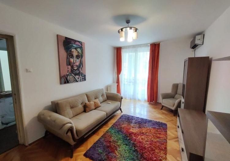 Închiriere Apartament cu 3 camere,  3 min metrou Dristor, Pet Friendly - Poză 1