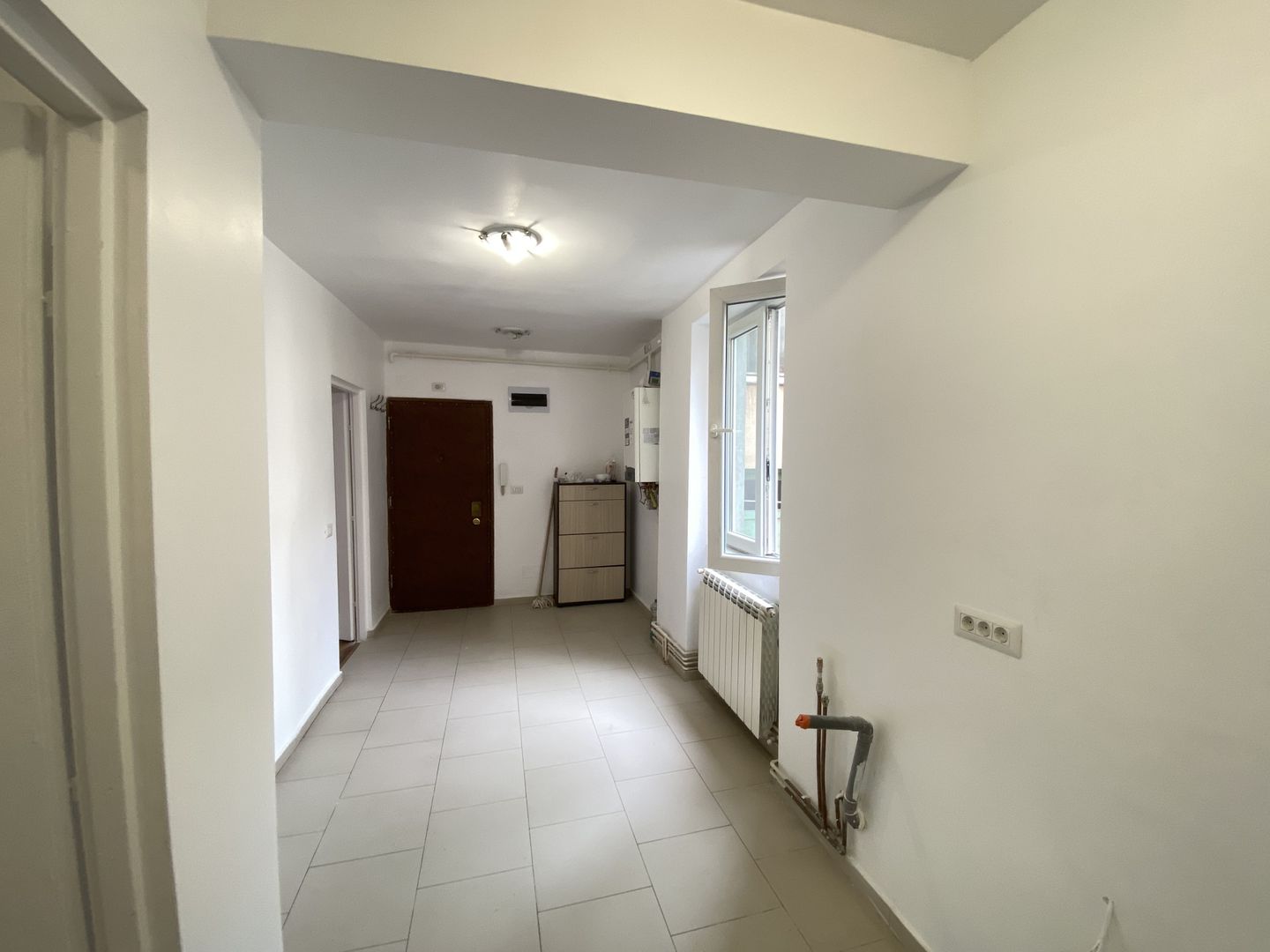 COMISION 0, Apartament/ Birou 2 Camere, 50mp, Decomandat, Zona Centrala - Poză 6