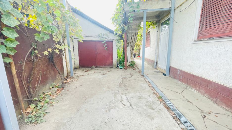 Casa spatioasa cu teren 739 mp in zona Mehala - Poză 23