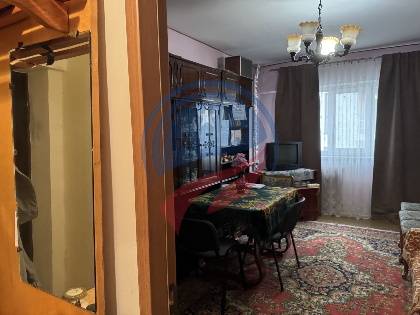 Apartament decomandat, 3 camere, zona Mall Electroputere - Poză 2