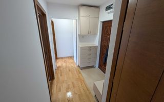 Apartament cu 3 camere, 65 mp, decomandat, zona Semicentral - Poză 7