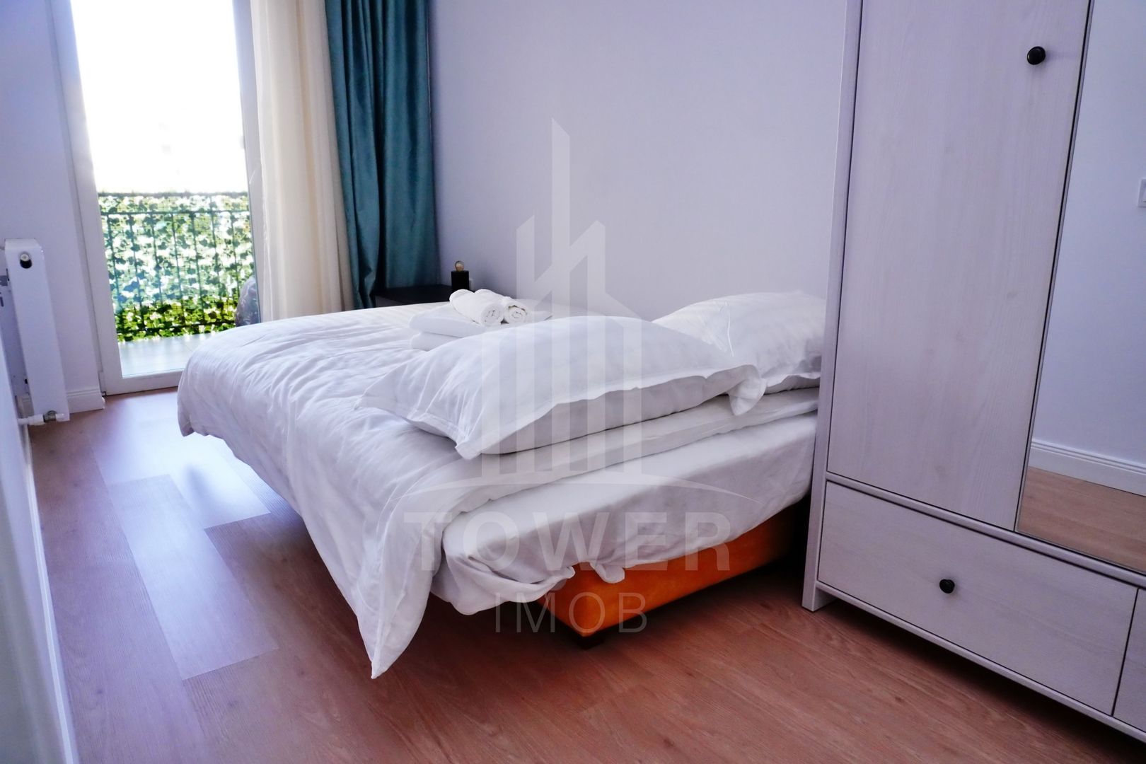 Apartament 3 camere, 2 băi, 2 balcoane, loc de parcare. - Poză 9