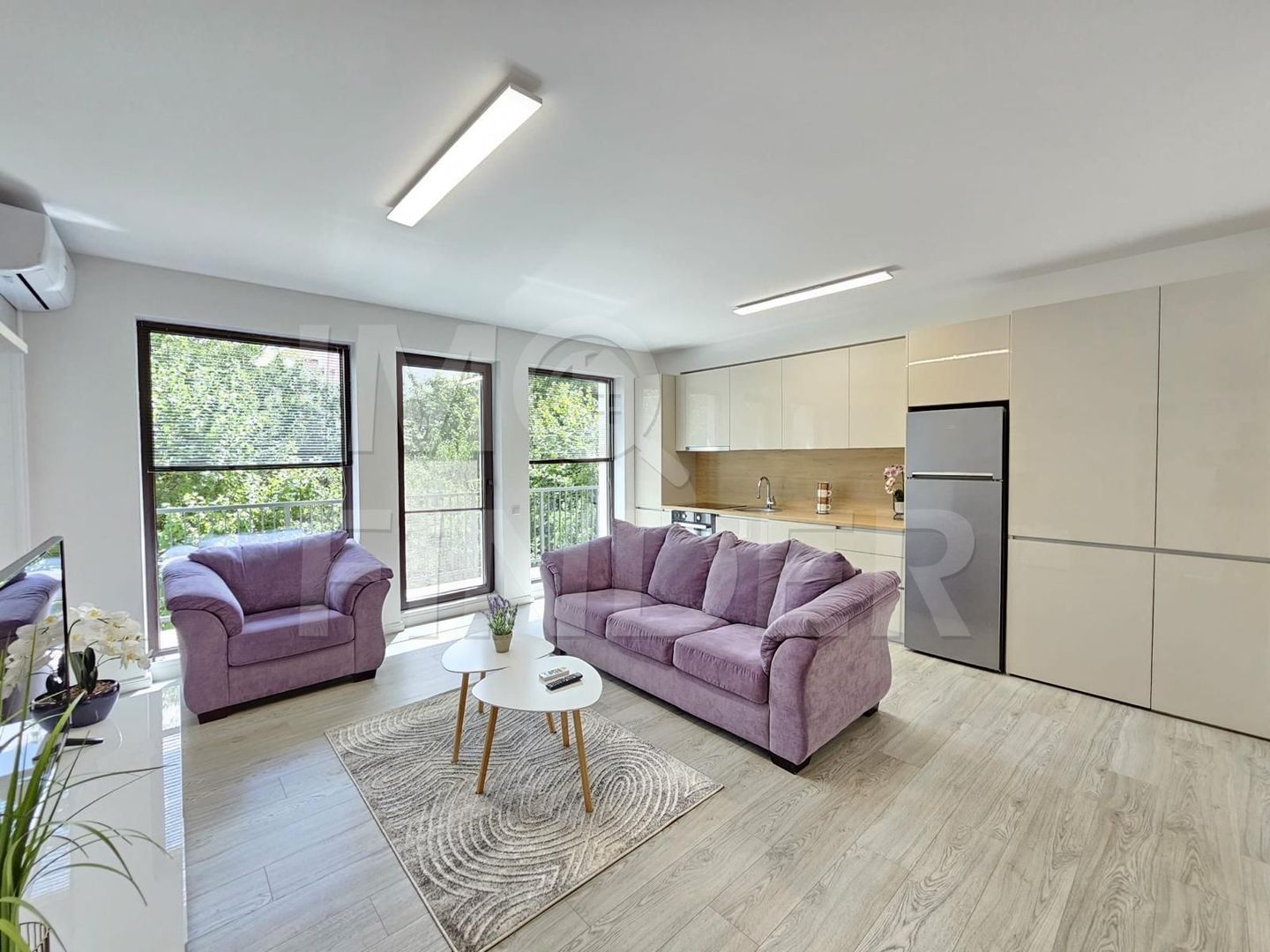 Inchiriere apartament 3 camere situat in vila privata, zona UMF - Poză 1