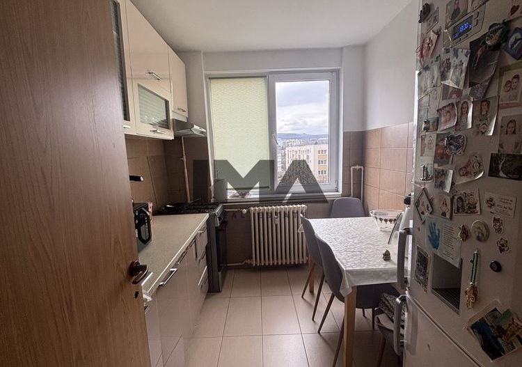 Apartament cu 3 camere, 56mp zona Coloane  Grigorescu - Poză 1