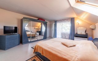 Casa visurilor cu livada roditoare si gradina amenajata - Poză 10
