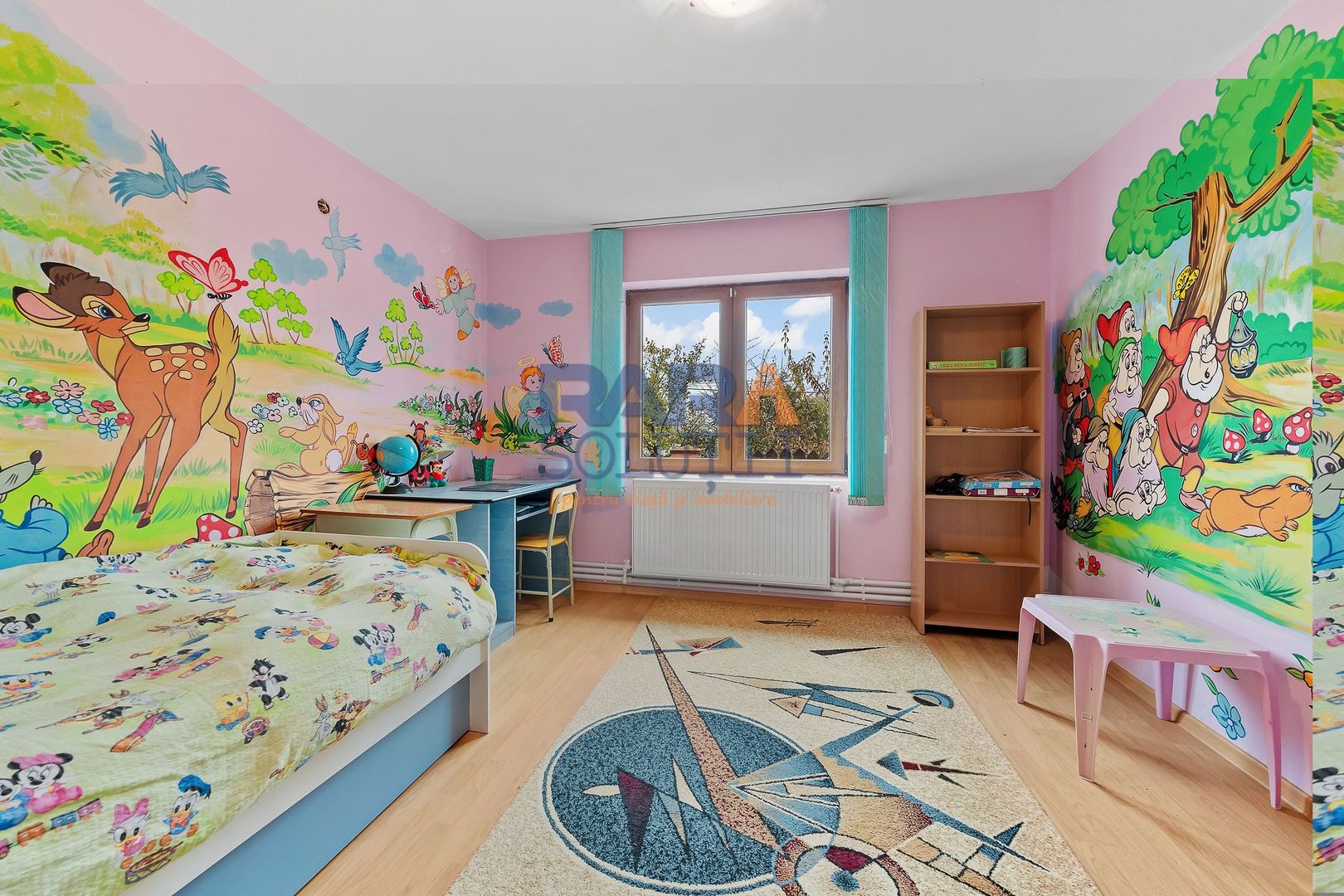 Vilă cu 6 dormitoare, 2 garaje, anexe multiple - 2076 mp teren - Poză 5