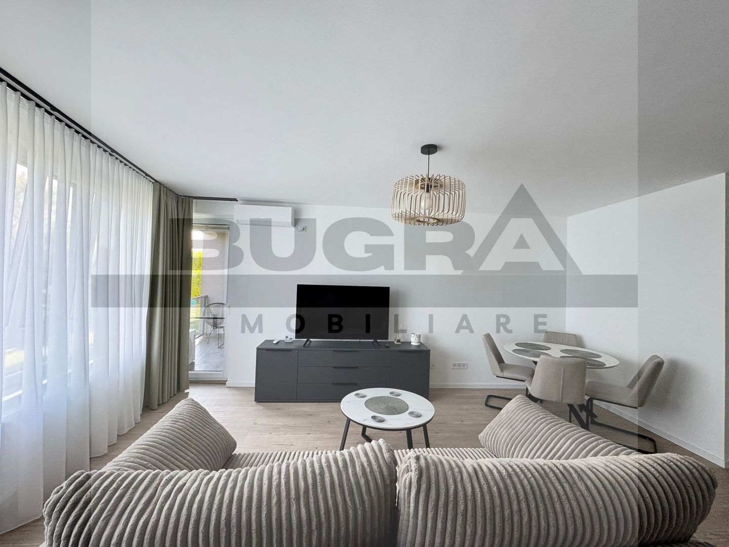 Apartament 3 camere 80 mp, balcon, zona P-ta 1 Mai - Poză 3