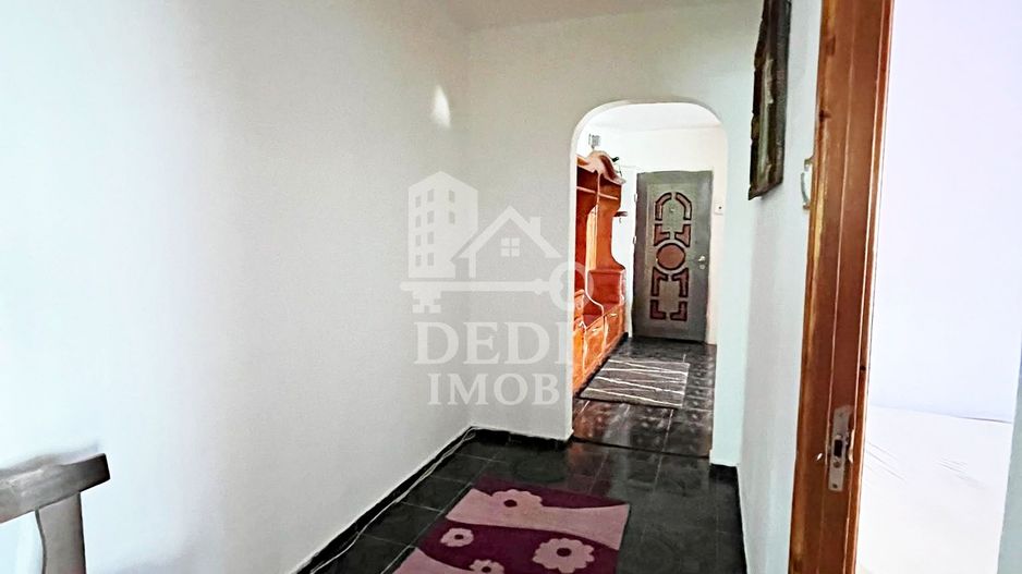 Apartament 3 camere de vanzare in zona Rogerius, Oradea - Poză 10