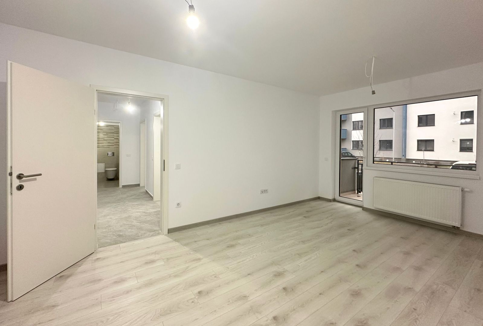 Inchiriere apartament nemobilat Casa Nobel Lângă Coresi - Poză 2