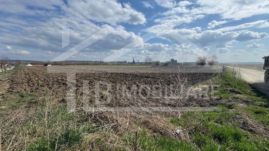 Teren intravilan, 501 mp, Zona Nazna - Poză 1