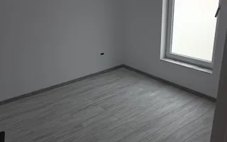 Casa 4 camere Crevedia - Poză 20