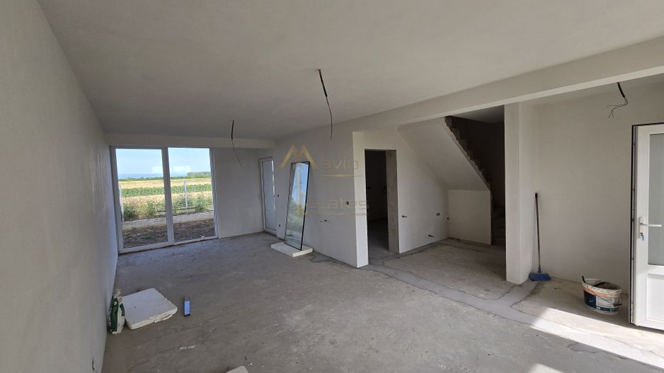 Martinesti, Duplex pe etaj, 3 Dorm, Buc separata,  Zona linistita. - Poză 4