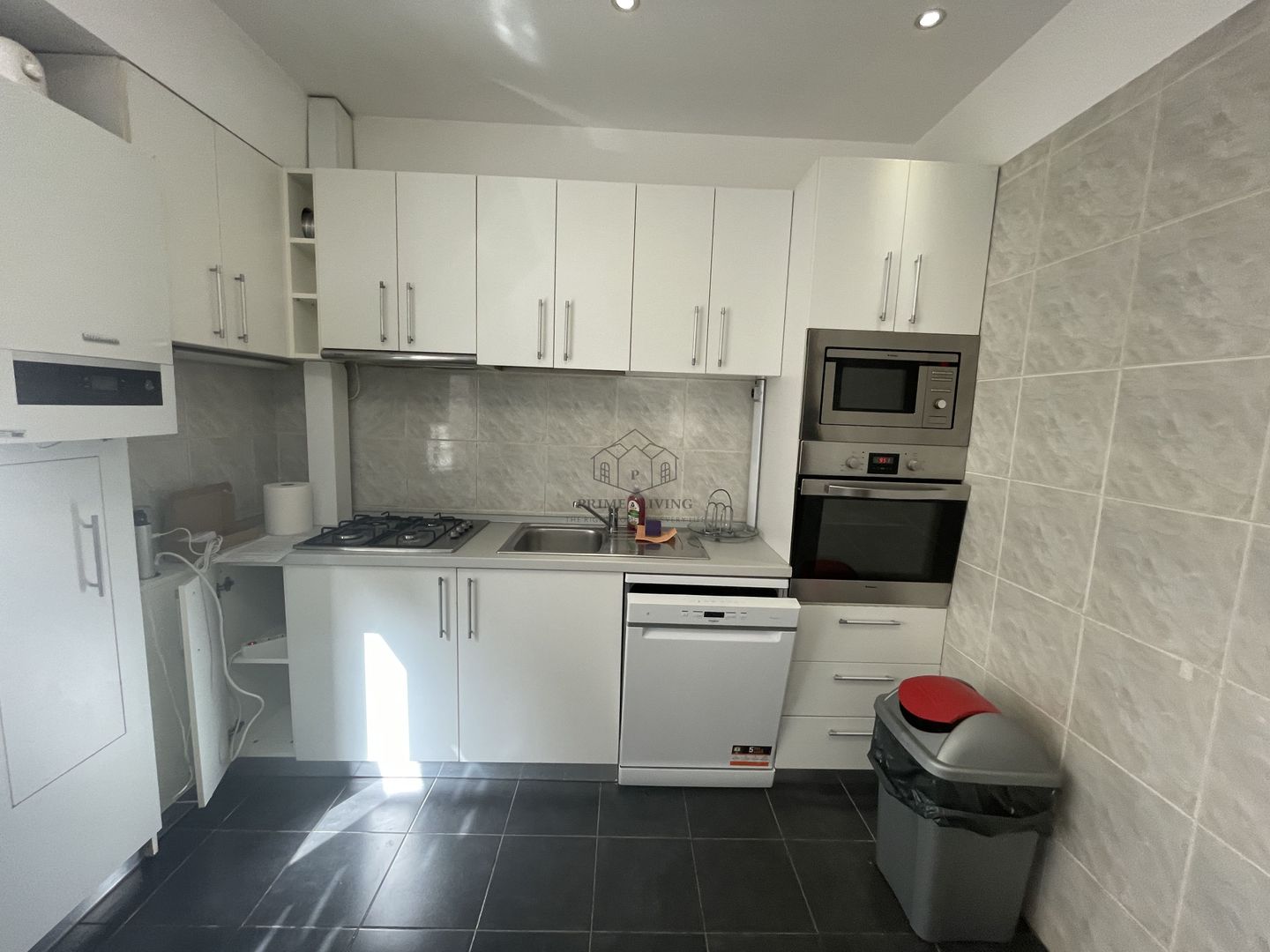 APARTAMENT SPATIOS CU 3 CAMERE IN ZONA COMPOZITORI FLOREASCA - Poză 9