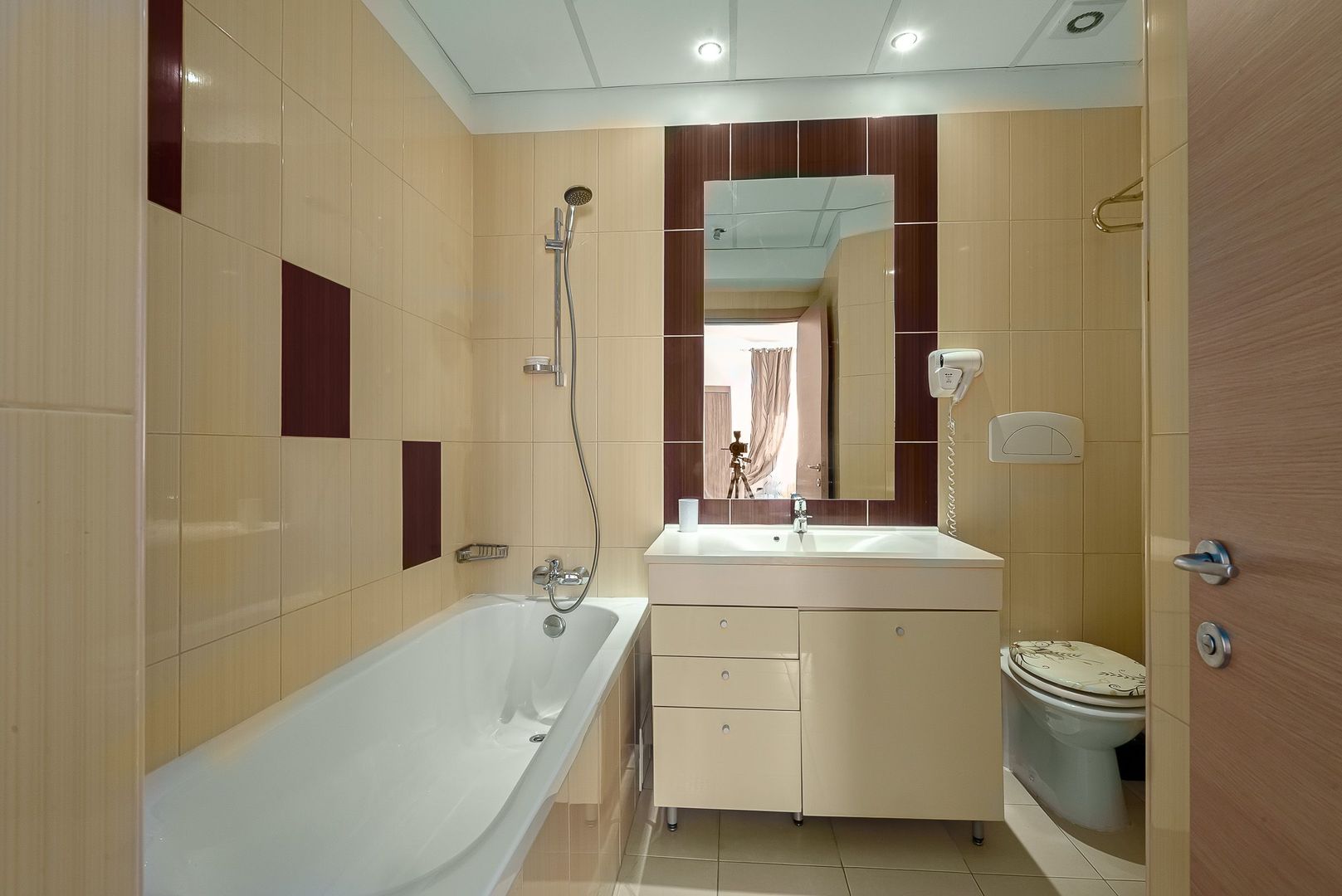 Inchiriere 3 camere Rin Grand Residence, 84 mp, comision 0% - Poză 16