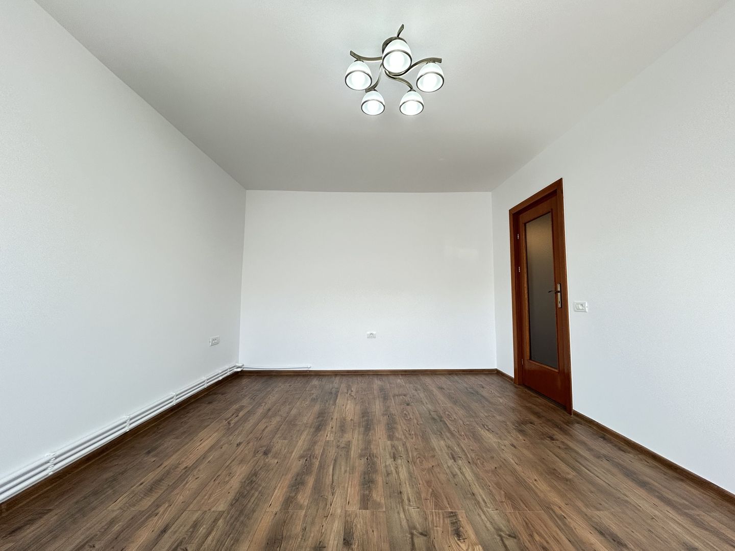 Apartament 3 camere amenajat modern centrala termica Galeriile Soveja - Poză 4