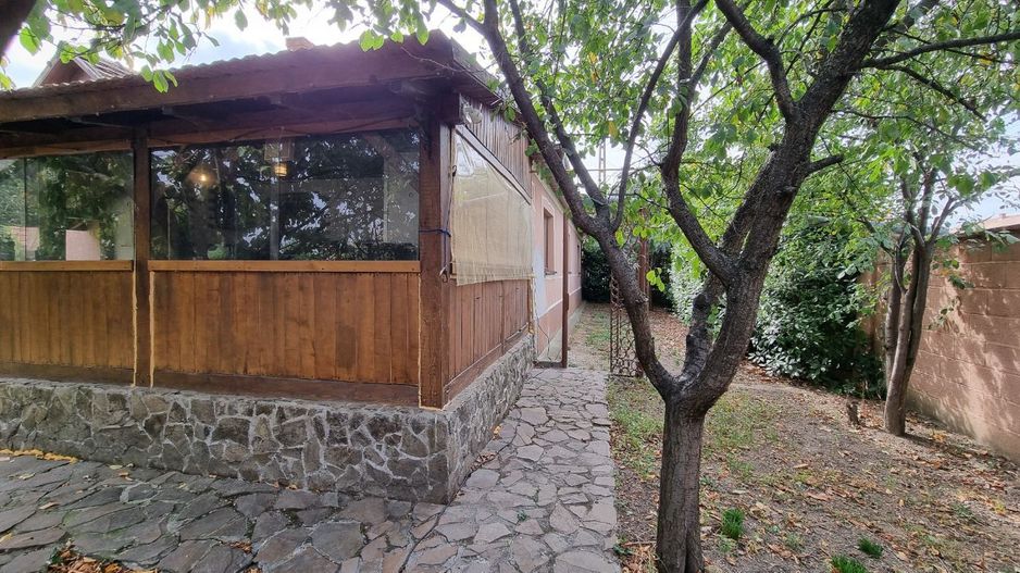 Casă cu 3 camere, anexă și teren de 901 mp – Pecica, zonă centrală - Poză 8