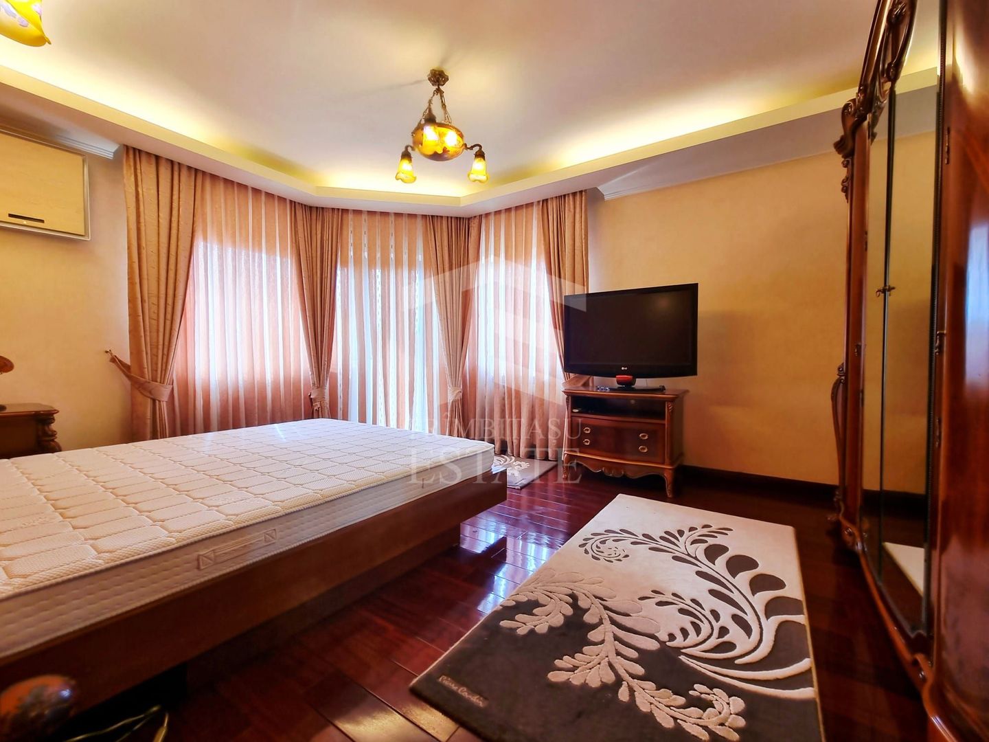 Vila 2 corpuri sector 6 -Valea Doftanei 650mp  teren 800mp - Poză 6